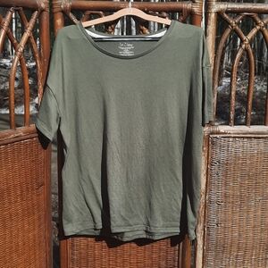 🍀3/15 Love 2 lounge Green Tee-shirt